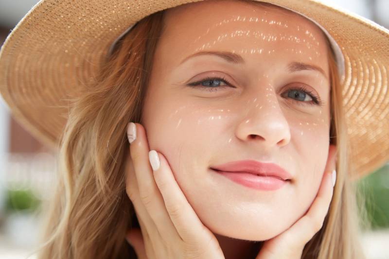 Hydrafacial ou peelings superficiels : quel soin pour améliorer la qualité de ma peau ?