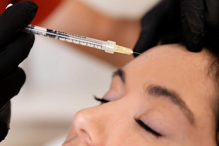 Injection d’acide hyaluronique au centre Gemelia